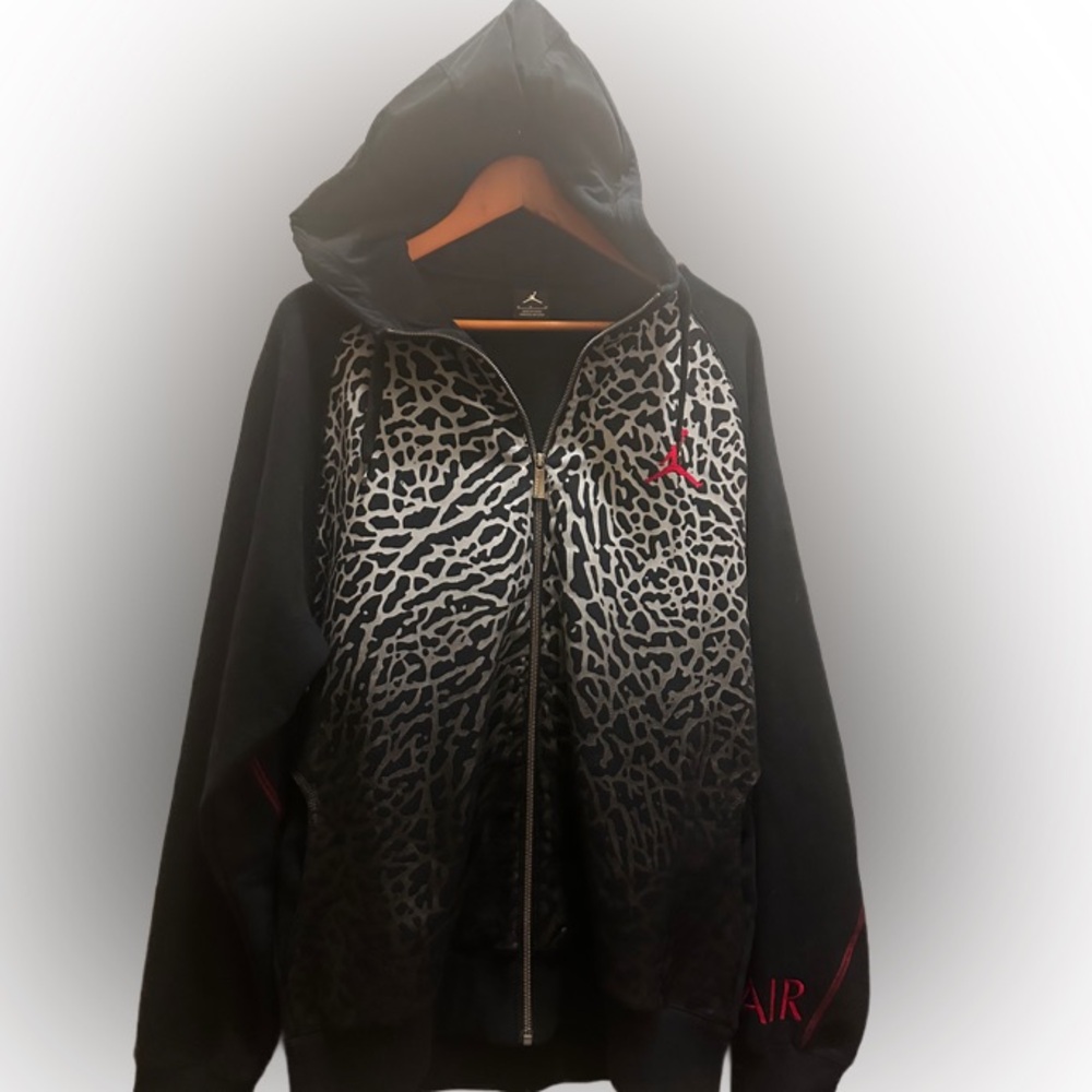 Vintage Jordan Hoodie, in the black cement cement elephant print. Size Medium